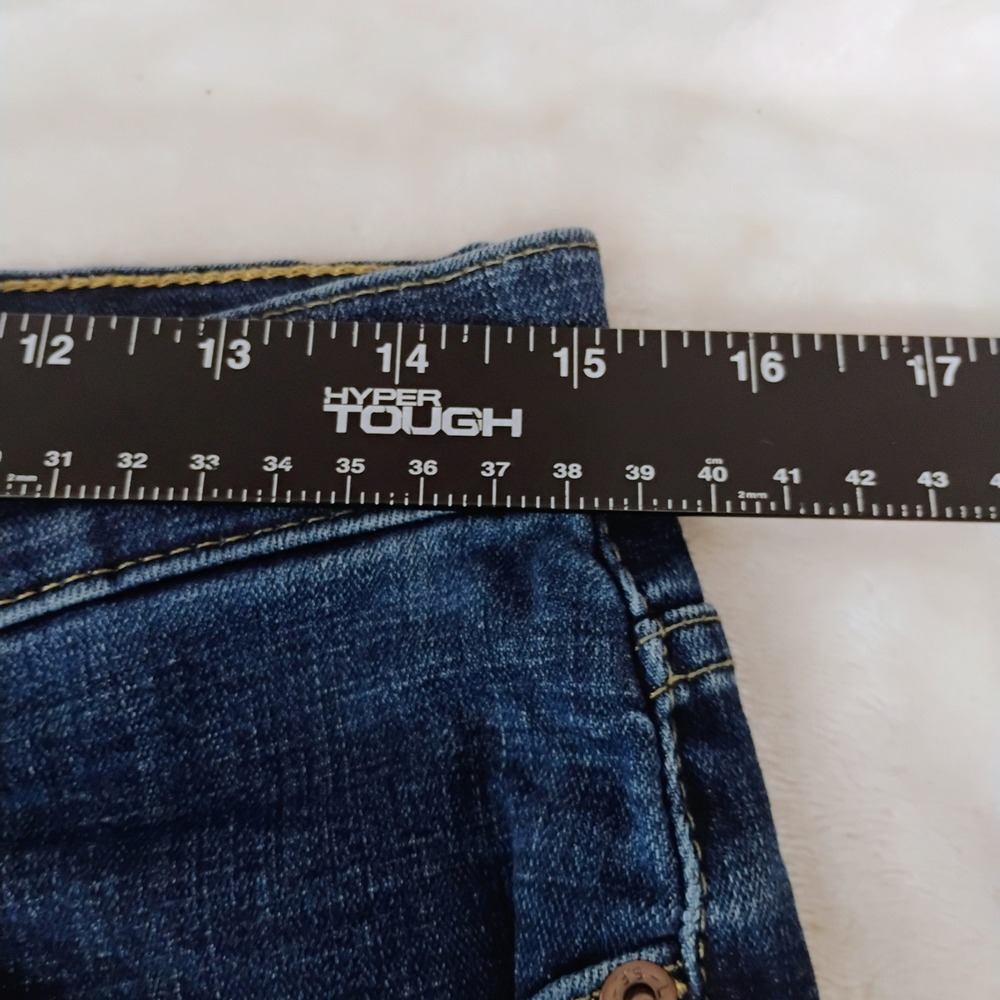 Levi Strauss Womens Bermuda Shorts Dark Wash Denim Stretch Size 29 Indigo X - Picture 3 of 6
